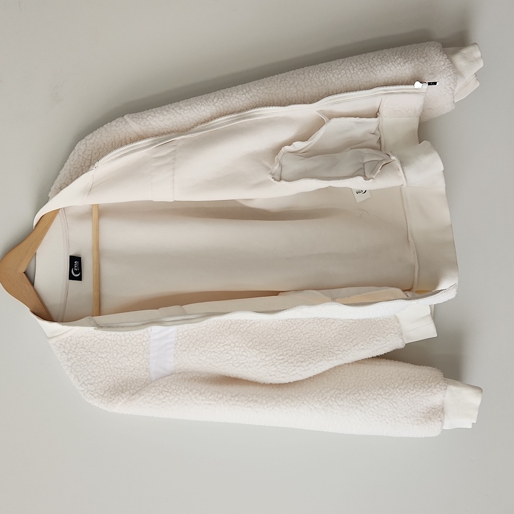 Zyia Off White Flying V Fleece Sherpa Jacket Women's Sz Medium - Picture 7 of 11